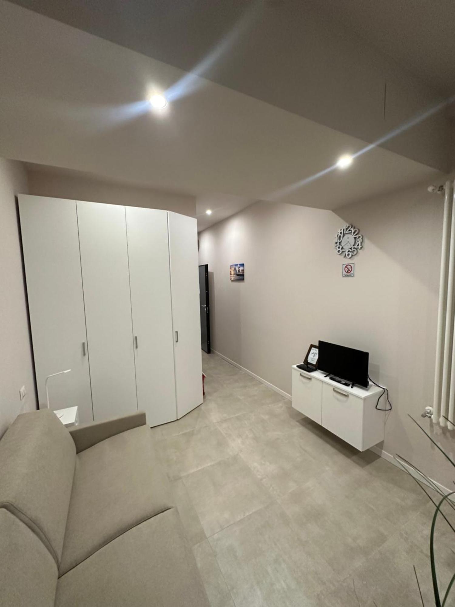 Апартаменты Monolocale Piazza Gambara M1 Милан Экстерьер фото
