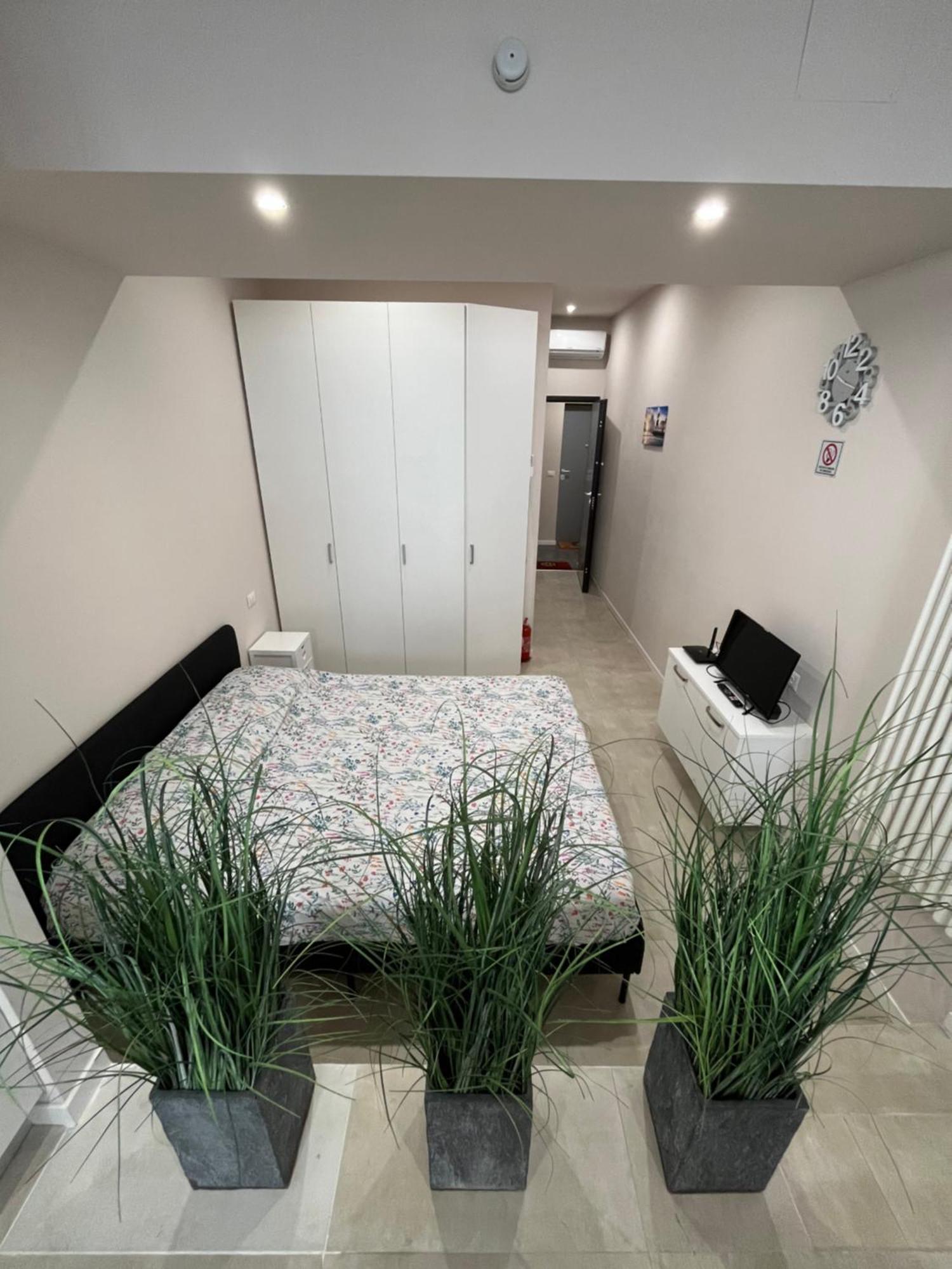 Апартаменты Monolocale Piazza Gambara M1 Милан Экстерьер фото
